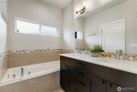 1078 Cabin Creek Lane SW Issaquah WA 98027