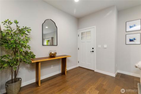 1078 Cabin Creek Lane SW Issaquah WA 98027