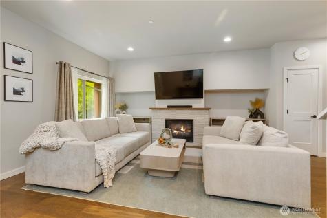 1078 Cabin Creek Lane SW Issaquah WA 98027