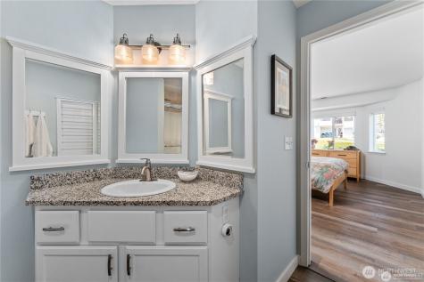 808 W Manson Highway Chelan WA 98816
