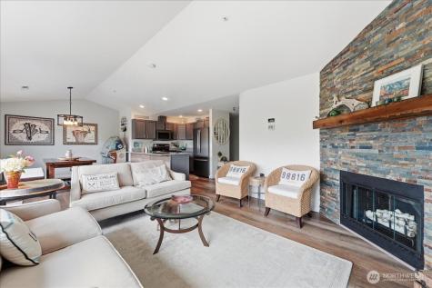 808 W Manson Highway Chelan WA 98816
