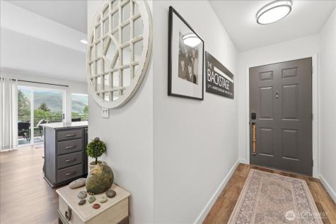 808 W Manson Highway Chelan WA 98816