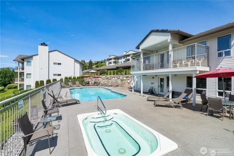 808 W Manson Highway Chelan WA 98816