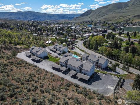 808 W Manson Highway Chelan WA 98816