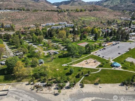 808 W Manson Highway Chelan WA 98816