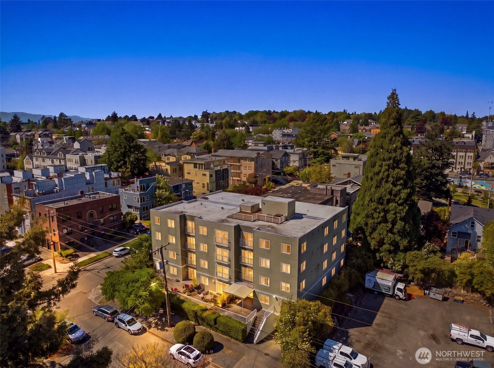 800 N Allen Place Seattle WA 98103
