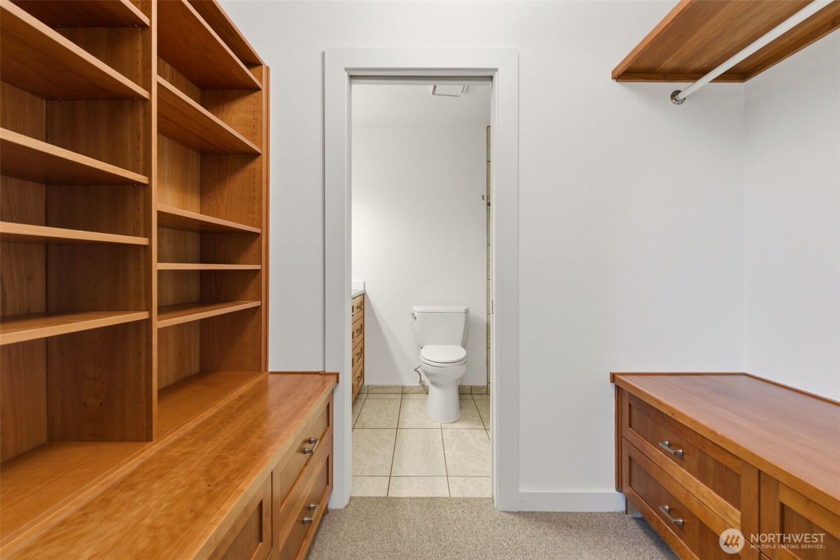 800 N Allen Place Seattle WA 98103