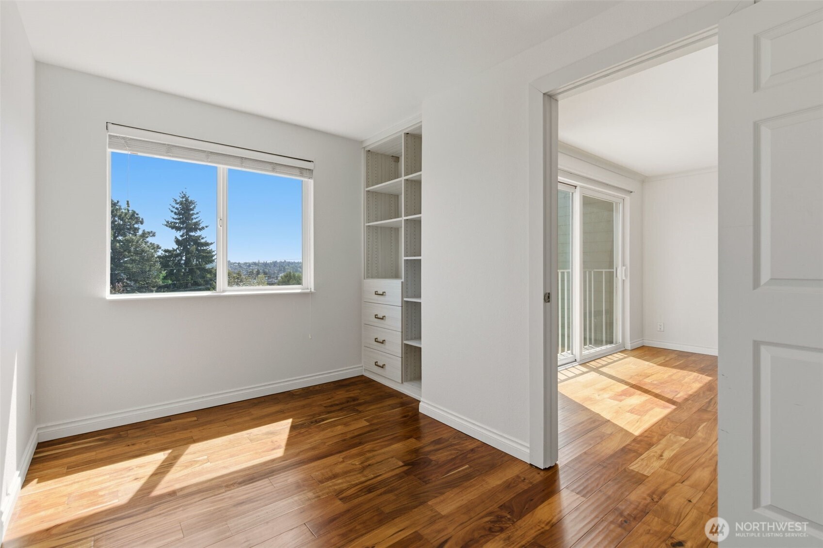 800 N Allen Place Seattle WA 98103