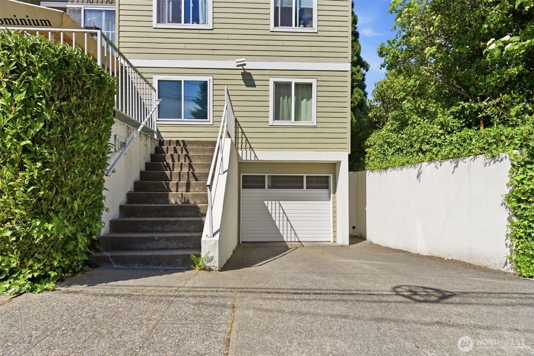 800 N Allen Place Seattle WA 98103