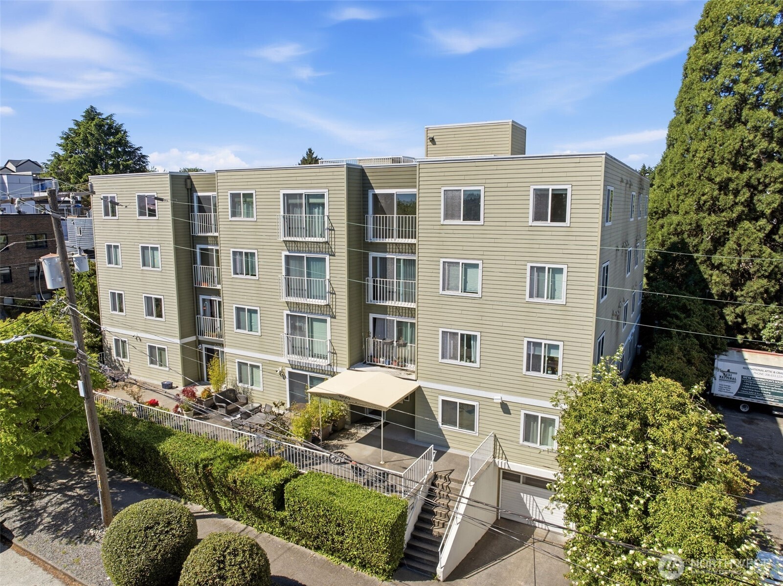 800 N Allen Place Seattle WA 98103