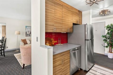 6201 Lake Washington Boulevard NE Kirkland WA 98033
