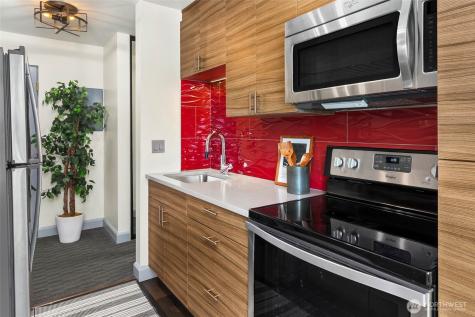 6201 Lake Washington Boulevard NE Kirkland WA 98033