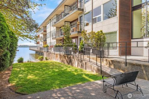 6201 Lake Washington Boulevard NE Kirkland WA 98033