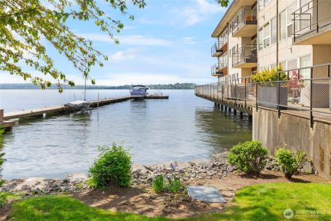 6201 Lake Washington Boulevard NE Kirkland WA 98033