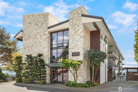 6201 Lake Washington Boulevard NE Kirkland WA 98033