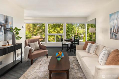 6201 Lake Washington Boulevard NE Kirkland WA 98033