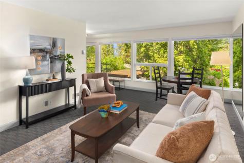 6201 Lake Washington Boulevard NE Kirkland WA 98033