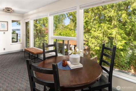 6201 Lake Washington Boulevard NE Kirkland WA 98033