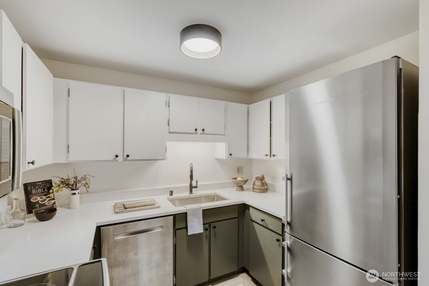 2501 Canterbury Lane E Seattle WA 98112