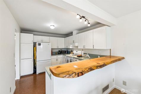 17918 23rd Lane NE Shoreline WA 98155