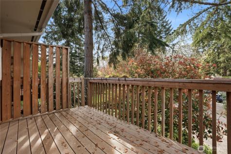 790 Madison Avenue N Bainbridge Island WA 98110