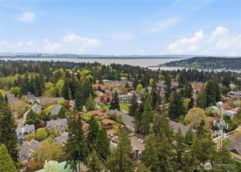 790 Madison Avenue N Bainbridge Island WA 98110