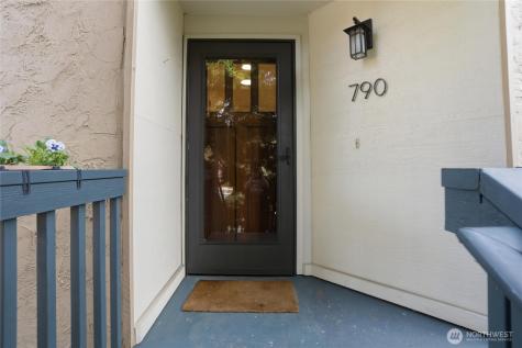 790 Madison Avenue N Bainbridge Island WA 98110