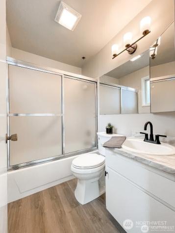 3429 Burke Avenue N Seattle WA 98103