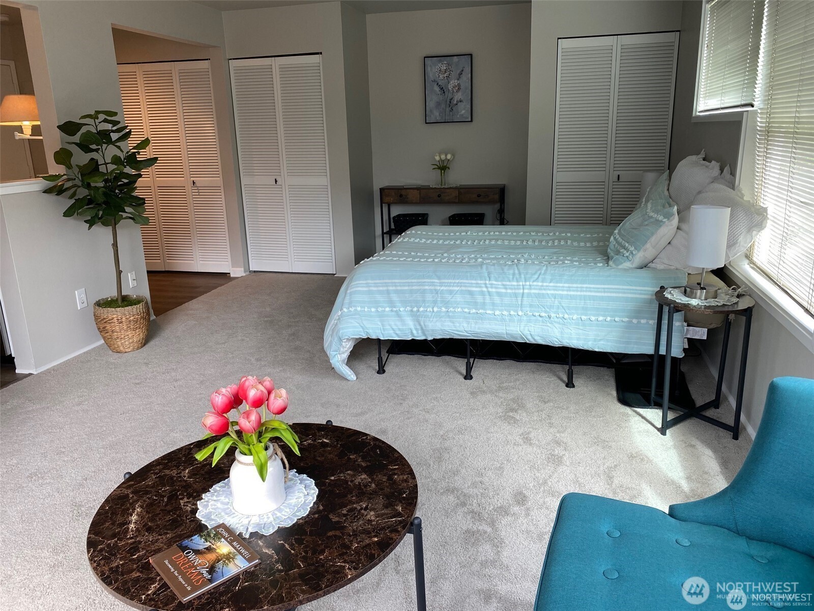 3429 Burke Avenue N Seattle WA 98103