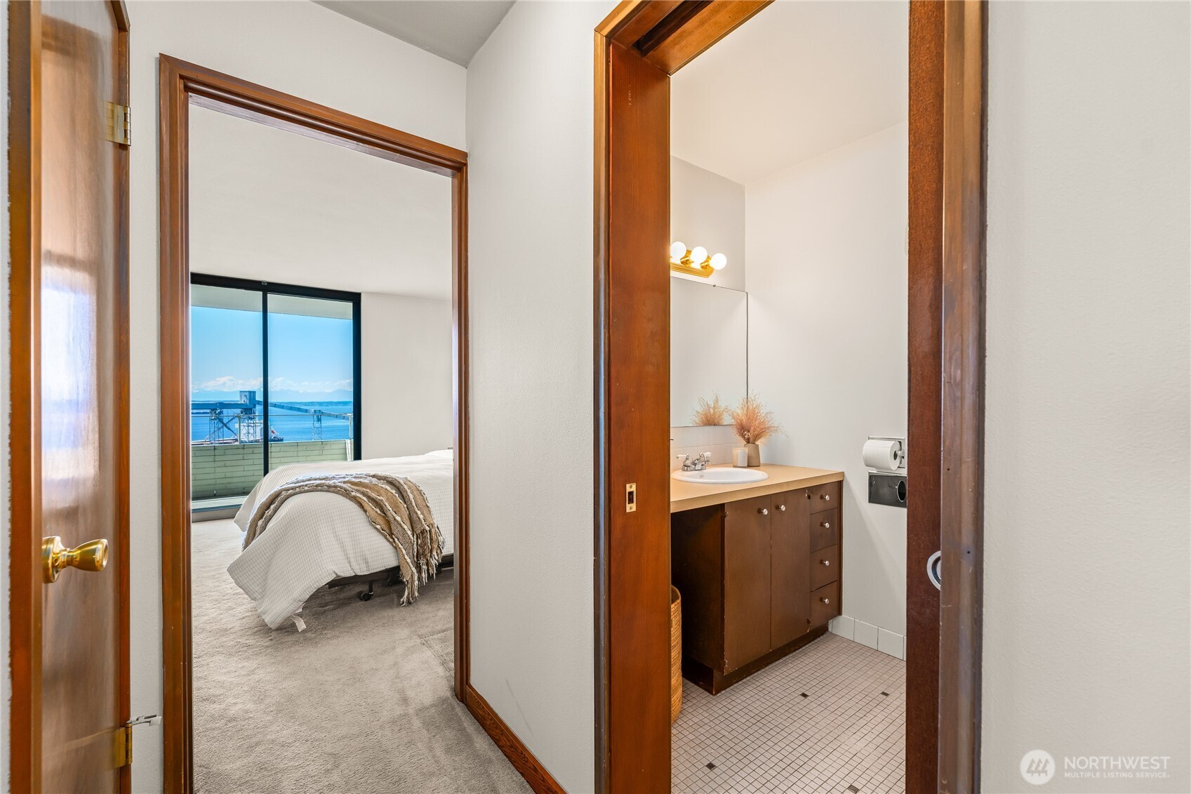 521 5th Avenue W Seattle WA 98119