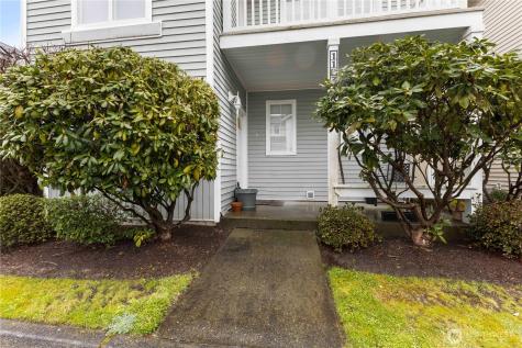 11233 3rd Avenue Court E Tacoma WA 98445