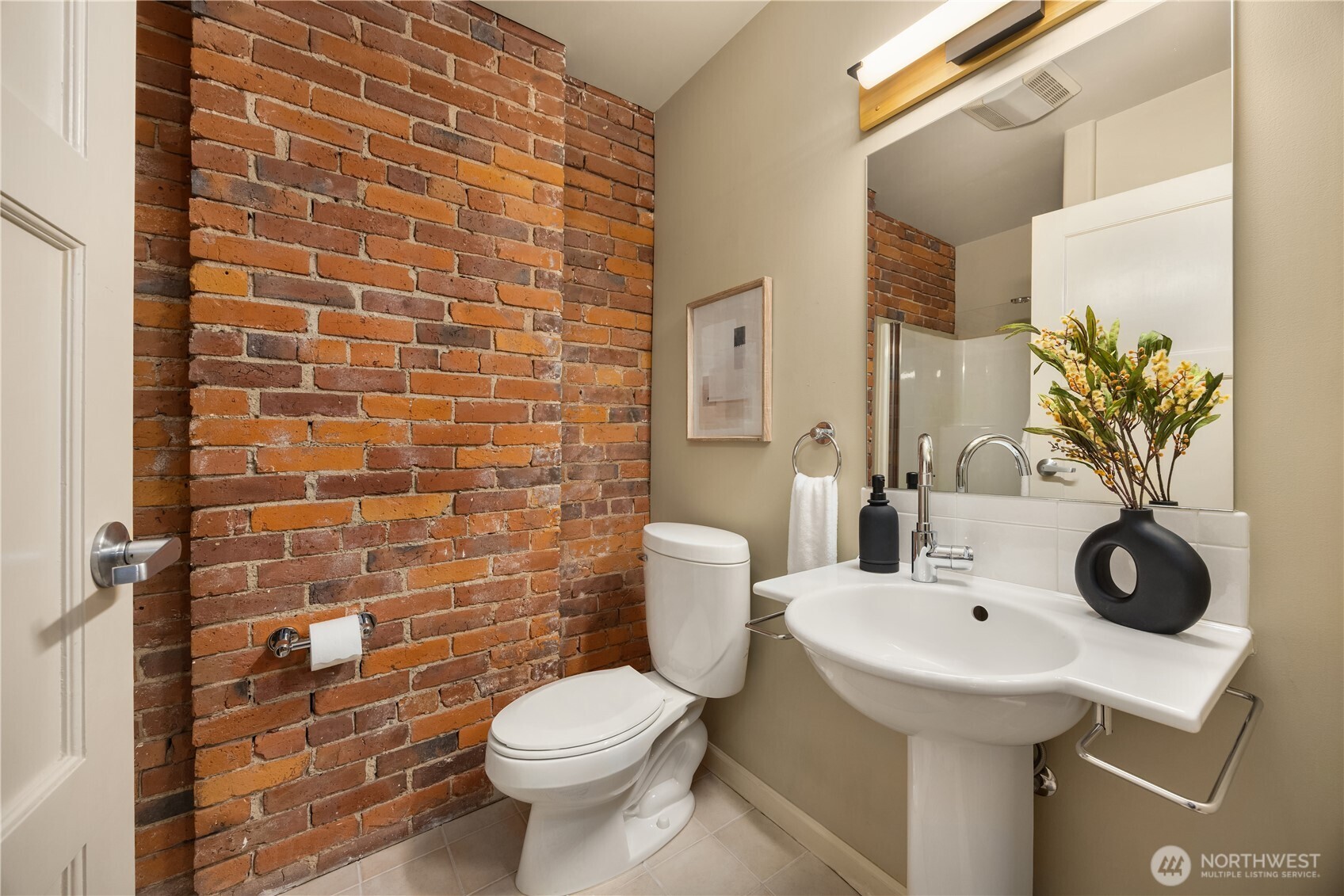 210 3rd Avenue S Seattle WA 98104