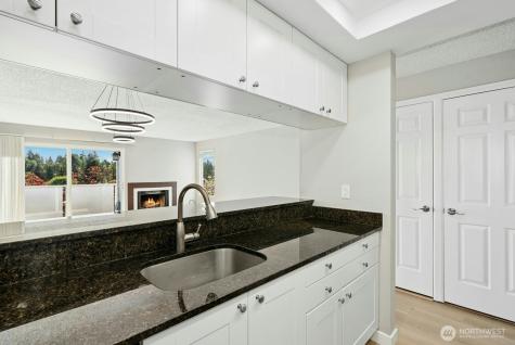 8812 20th Avenue NE Seattle WA 98115