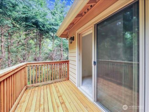 21900 SE 242nd Street Maple Valley WA 98038
