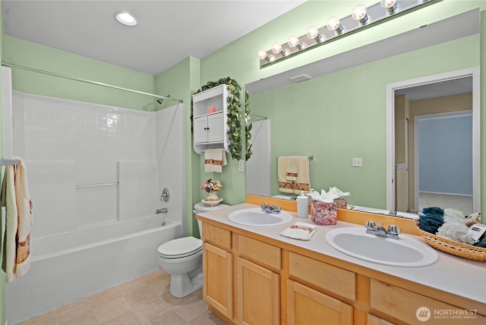 6445 James Avenue SE Auburn WA 98092
