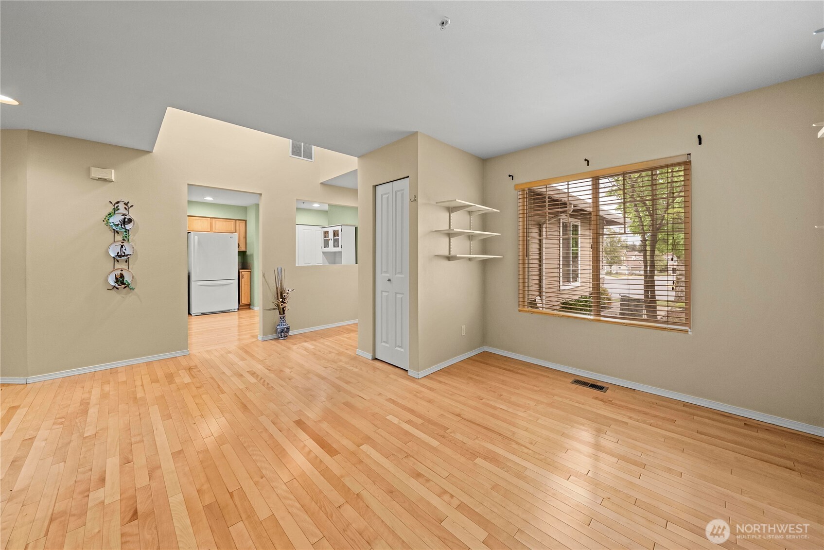 6445 James Avenue SE Auburn WA 98092
