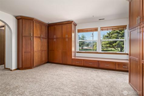 651 SE Bayshore Drive Oak Harbor WA 98277