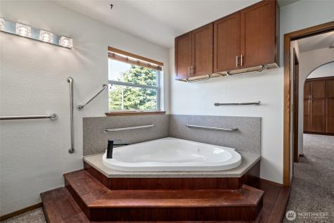 651 SE Bayshore Drive Oak Harbor WA 98277