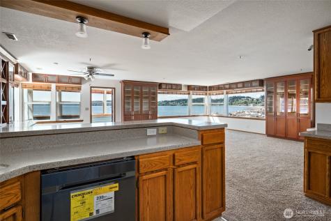 651 SE Bayshore Drive Oak Harbor WA 98277