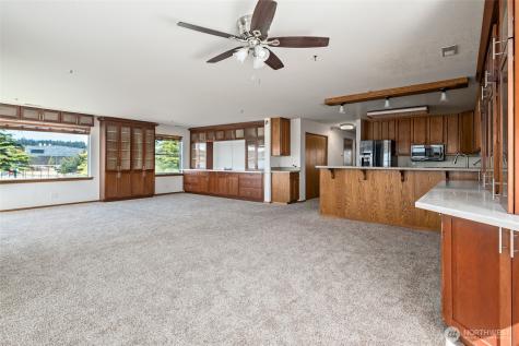 651 SE Bayshore Drive Oak Harbor WA 98277