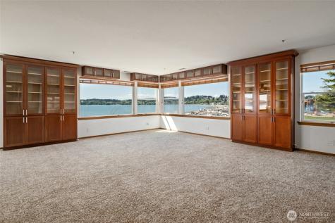 651 SE Bayshore Drive Oak Harbor WA 98277
