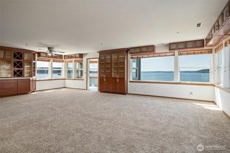 651 SE Bayshore Drive Oak Harbor WA 98277