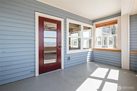 651 SE Bayshore Drive Oak Harbor WA 98277