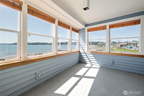 651 SE Bayshore Drive Oak Harbor WA 98277