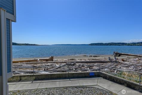 651 SE Bayshore Drive Oak Harbor WA 98277