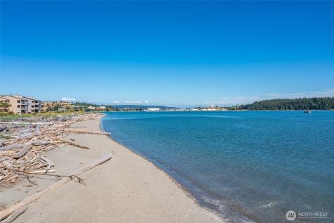 651 SE Bayshore Drive Oak Harbor WA 98277