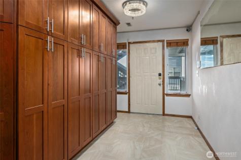 651 SE Bayshore Drive Oak Harbor WA 98277