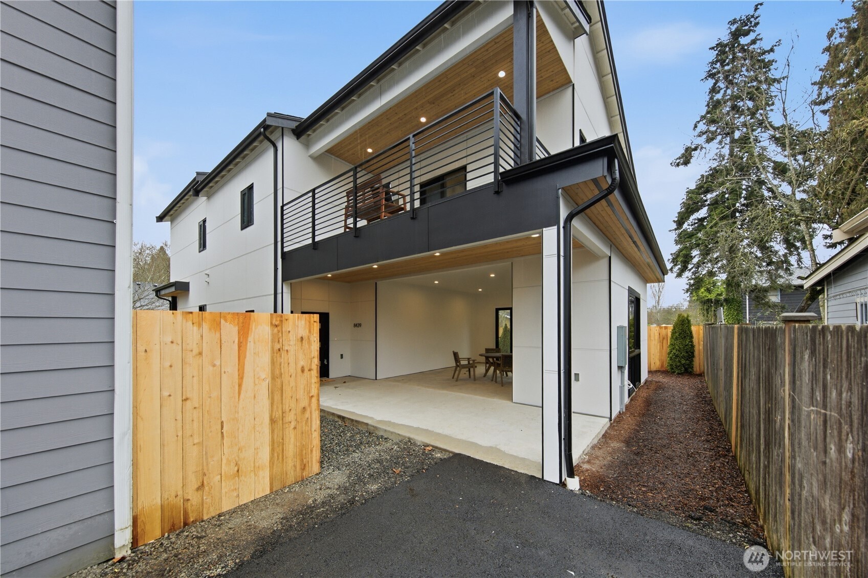 8439 47th Avenue S Seattle WA 98188