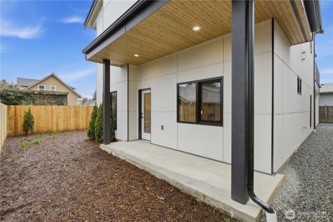 8439 47th Avenue S Seattle WA 98188