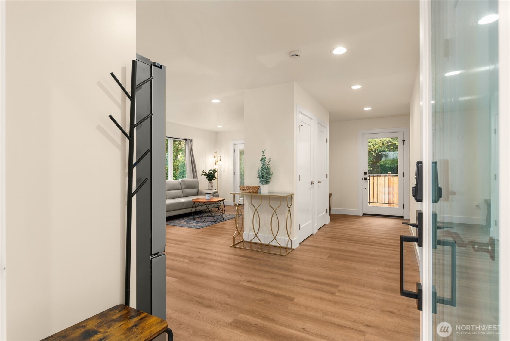 9253 6th Avenue NW Seattle WA 98117